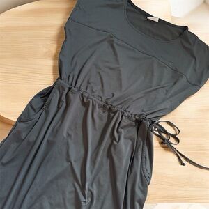 Columbia Cold Bay II Black Omni Wick Drawstring Dress W/ UPF 30 & Cap Sleeves